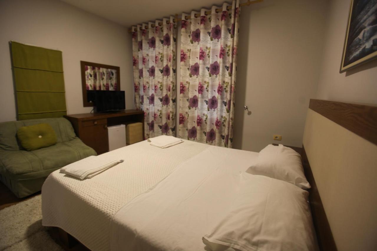 Hotel Sofo Dukat ภายนอก รูปภาพ