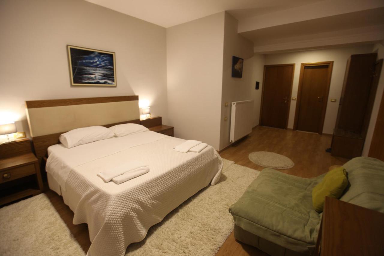 Hotel Sofo Dukat ภายนอก รูปภาพ