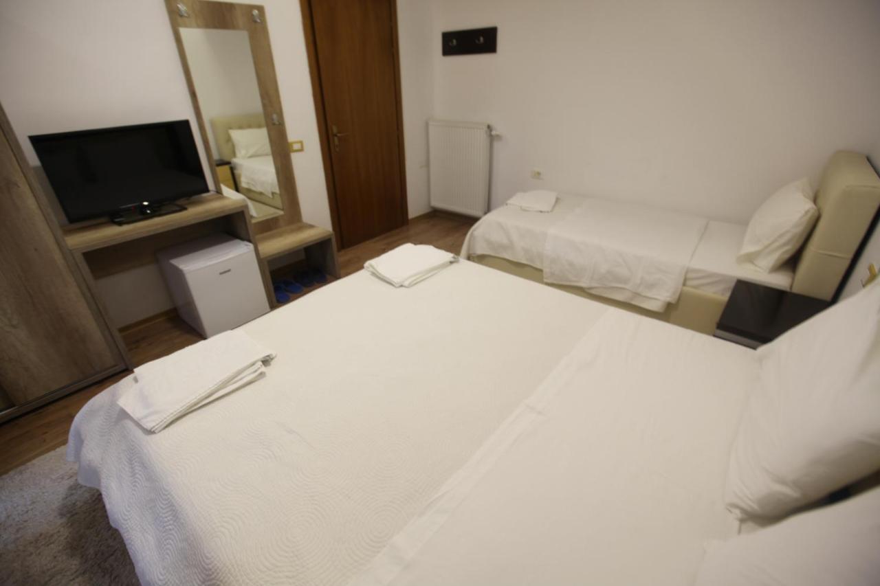 Hotel Sofo Dukat ภายนอก รูปภาพ