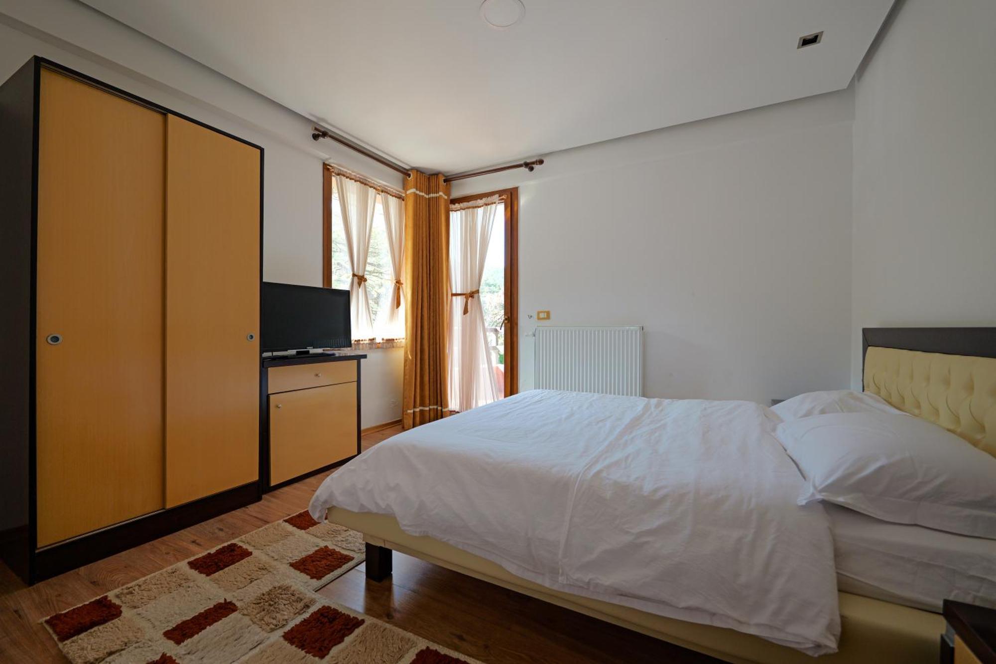 Hotel Sofo Dukat ภายนอก รูปภาพ